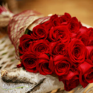 Класически букет от 21 червени рози