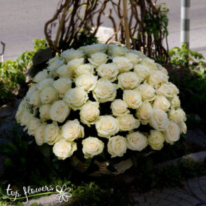 Basket 101 White Roses