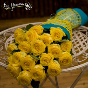 Класически букет от 11 жълти рози