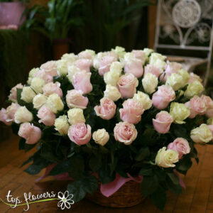 BASKET 101 WHITE AND PINK ROSES