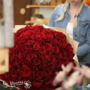 Bouquet 101 Fine red roses