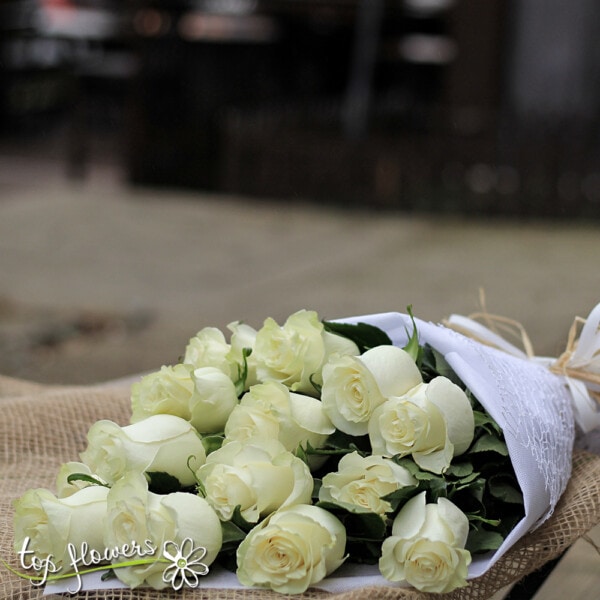 Classic bouquet | White roses