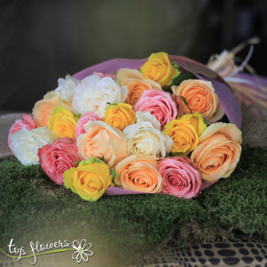 Classic bouquet | Multicolored roses