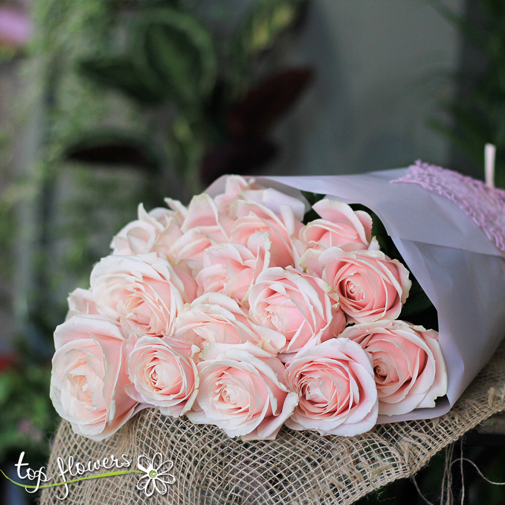 Класически букет от 11,15 или 21 розови рози. Доставка от Top-Flowers