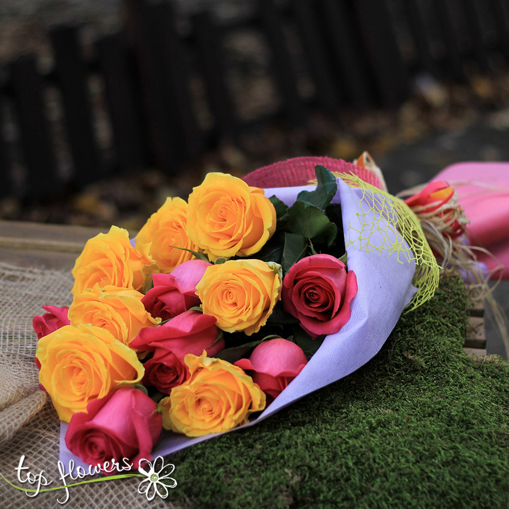 Класически букет | Ярки разноцветни рози