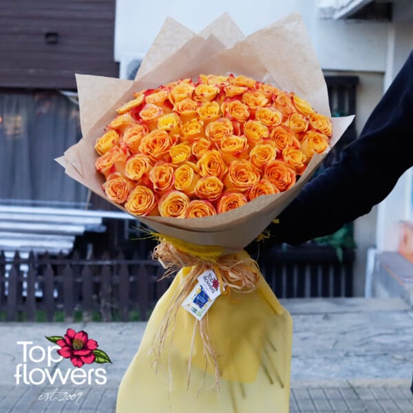 Round bouquet of 51 yellow roses