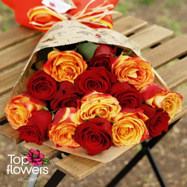 Classic bouquet | Mix roses in a warm range of colors