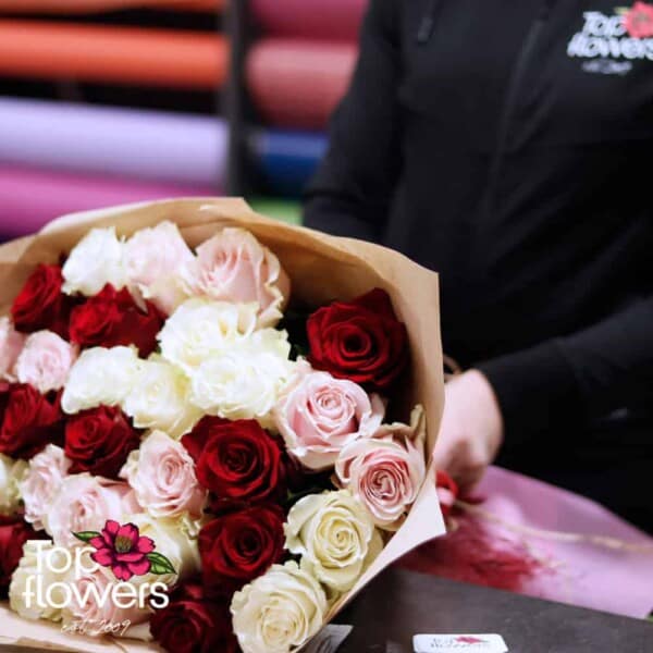 31 Red, White and Pink Roses | Bouquet