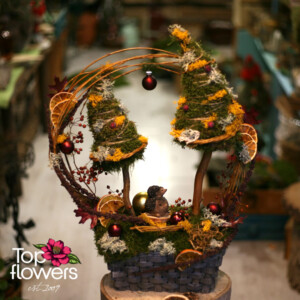 Ръчно изработена елха от мъх и сушени материали – Горска Мистерия