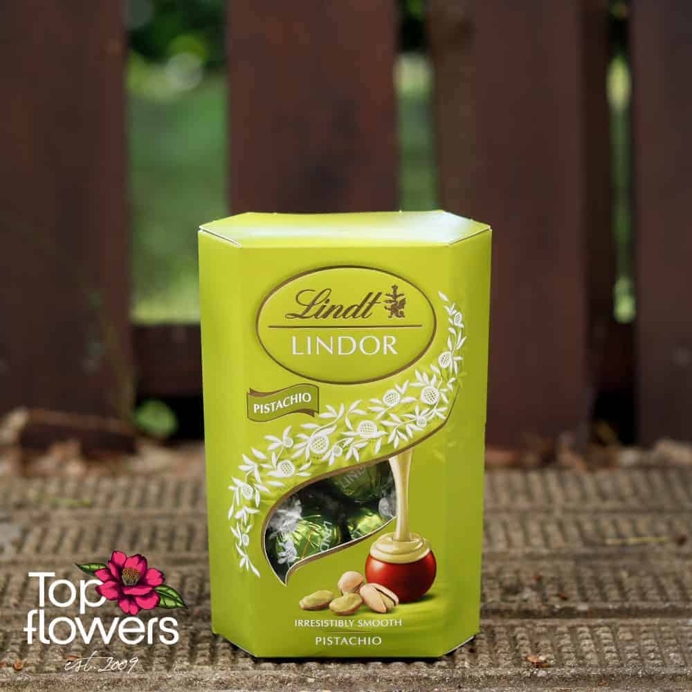 Box of candies LINDOR Cornet Pistachio | 200 gr.