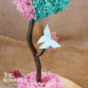 Арт Инсталация | Нежен хаос Детайл на арт инсталация от скандинавски мъх с декоративни елементи