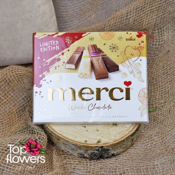 Коледна кутия бонбони merci | 250 гр.