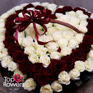 Basket with 101 Roses – red roses forming a heart among white roses