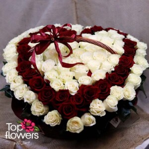 Heart-Shaped Arrangement with 101 Roses – the perfect gift for love or an anniversary