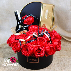 Luxury gift for men and women with soap flowers