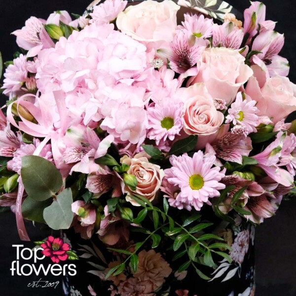 Luxury flower gift “Pink Dream” – part of the Deluxe series