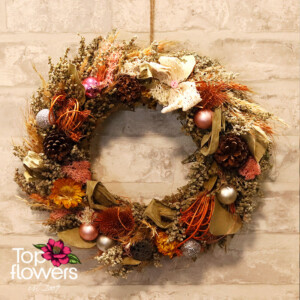 Pink Christmas Wreath – handmade with dried flowers and grasses