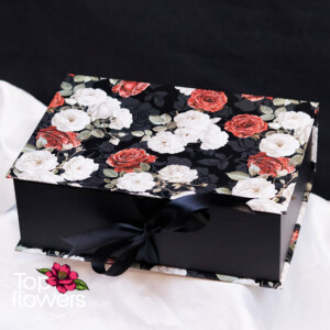 Closed decorative box with soap roses – elegant flower gift