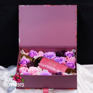 Soap roses with rosé wine in a luxury NOIR BLOOM box – flower shop