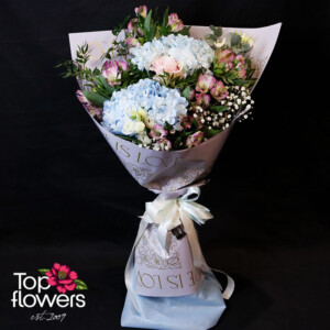 Букет с синя хортензия, алстромерия и еустома – DELUXE серия цветя