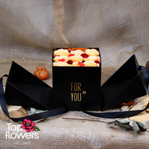 Луксозна черна кутия със сапунени рози