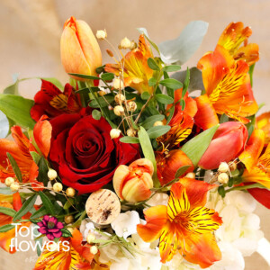 Sunset in the Garden | Arrangement Close-up of an arrangement with rose and alstroemeria in warm color
