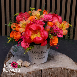 Луксозна цветна аранжировка за подарък и специален повод