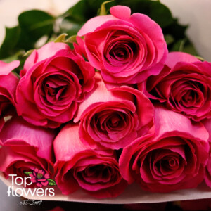 Close-up of cyclamen pink roses in a stylish bouquet