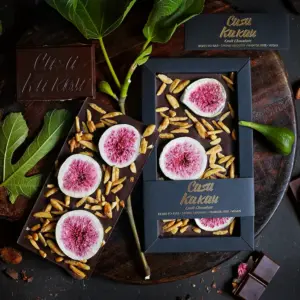 Шоколад със смокиня и карамелизиран бадем | Casa Kakau 80 гр.