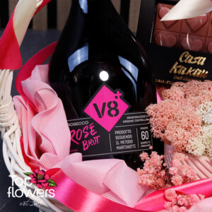 V8+ Rosé Brut gift basket with Casa Kakau chocolate and Scandinavian moss